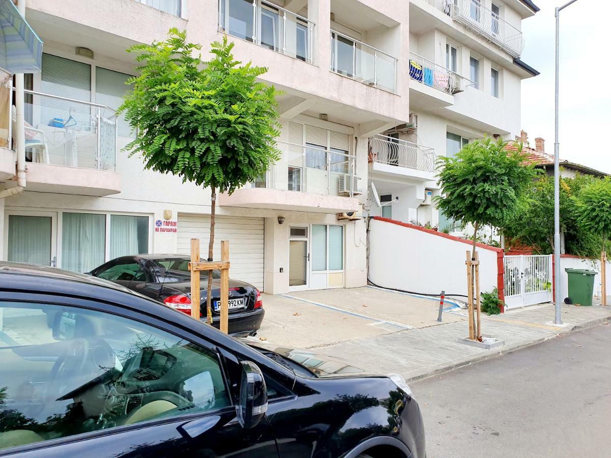 Apartamento Treti Mart North Primorsko Exterior foto
